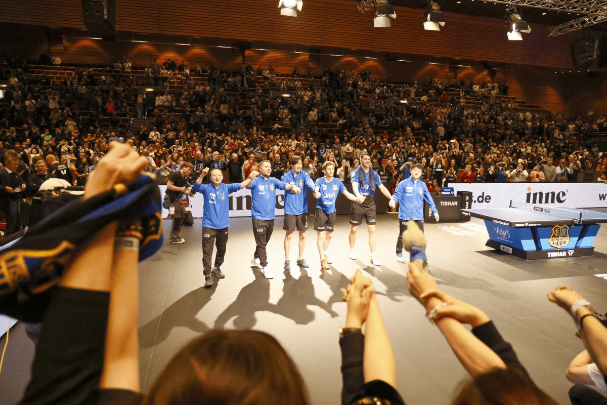 德甲焦点战，萨尔布吕肯主场险胜“领头羊”，德国inne联动本土俱乐部开展球迷互动